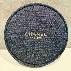 Chanel Beauté Tweed Navy Round Bag with Zip - NEW